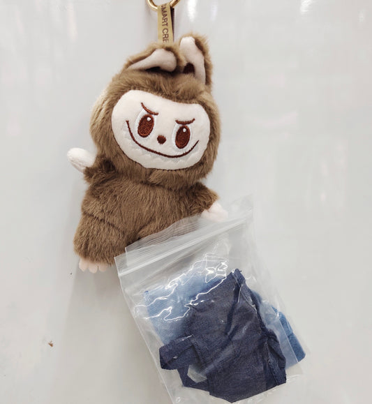 Peluche llavero Labubu con ropa